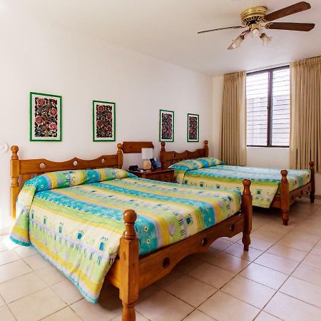 Moulin Sur Mer Beach Resort Монтруї Екстер'єр фото