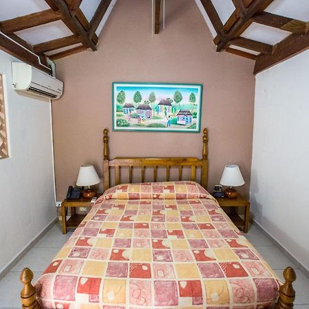 Moulin Sur Mer Beach Resort Монтруї Екстер'єр фото