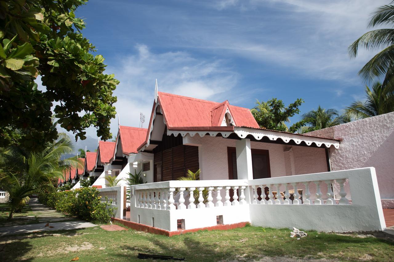 Moulin Sur Mer Beach Resort Монтруї Екстер'єр фото