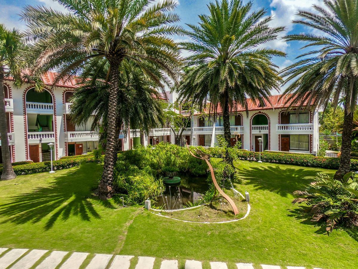 Moulin Sur Mer Beach Resort Монтруї Екстер'єр фото