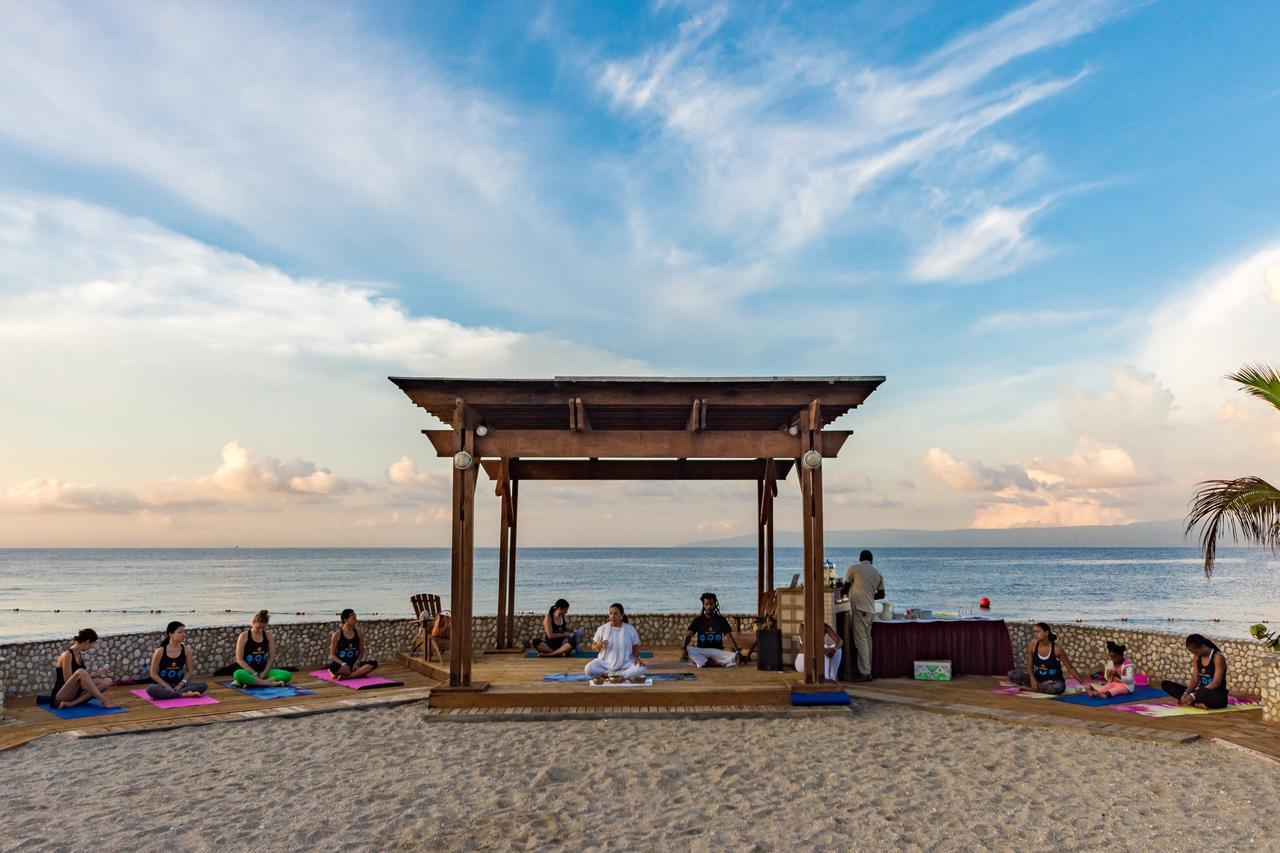 Moulin Sur Mer Beach Resort Монтруї Екстер'єр фото
